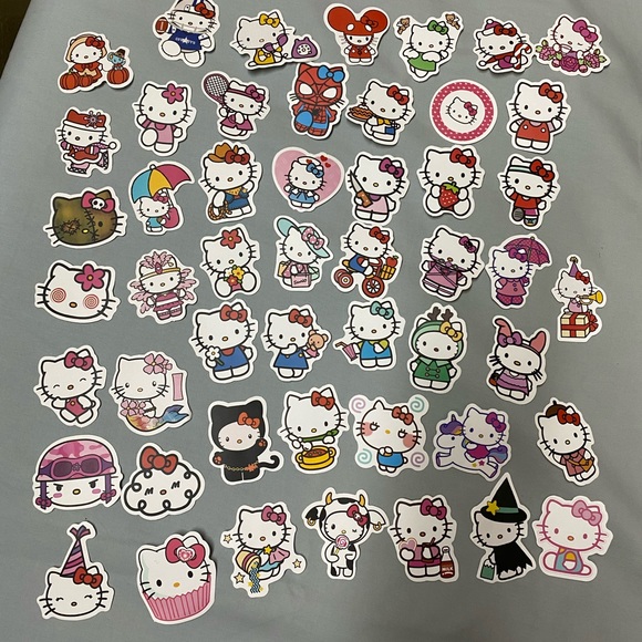 Hello Kitty Stickers - Picture 2 of 3